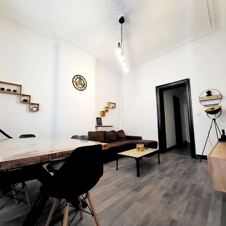 דירות Chambre Privee Au 3E Etage Sans Ascenceur En Plein Centre De שרלרואה מראה חיצוני תמונה