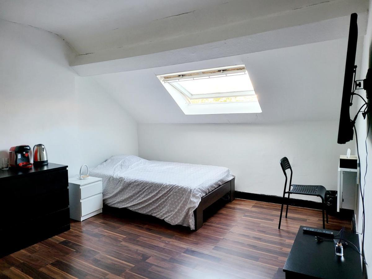 דירות Chambre Privee Au 3E Etage Sans Ascenceur En Plein Centre De שרלרואה מראה חיצוני תמונה