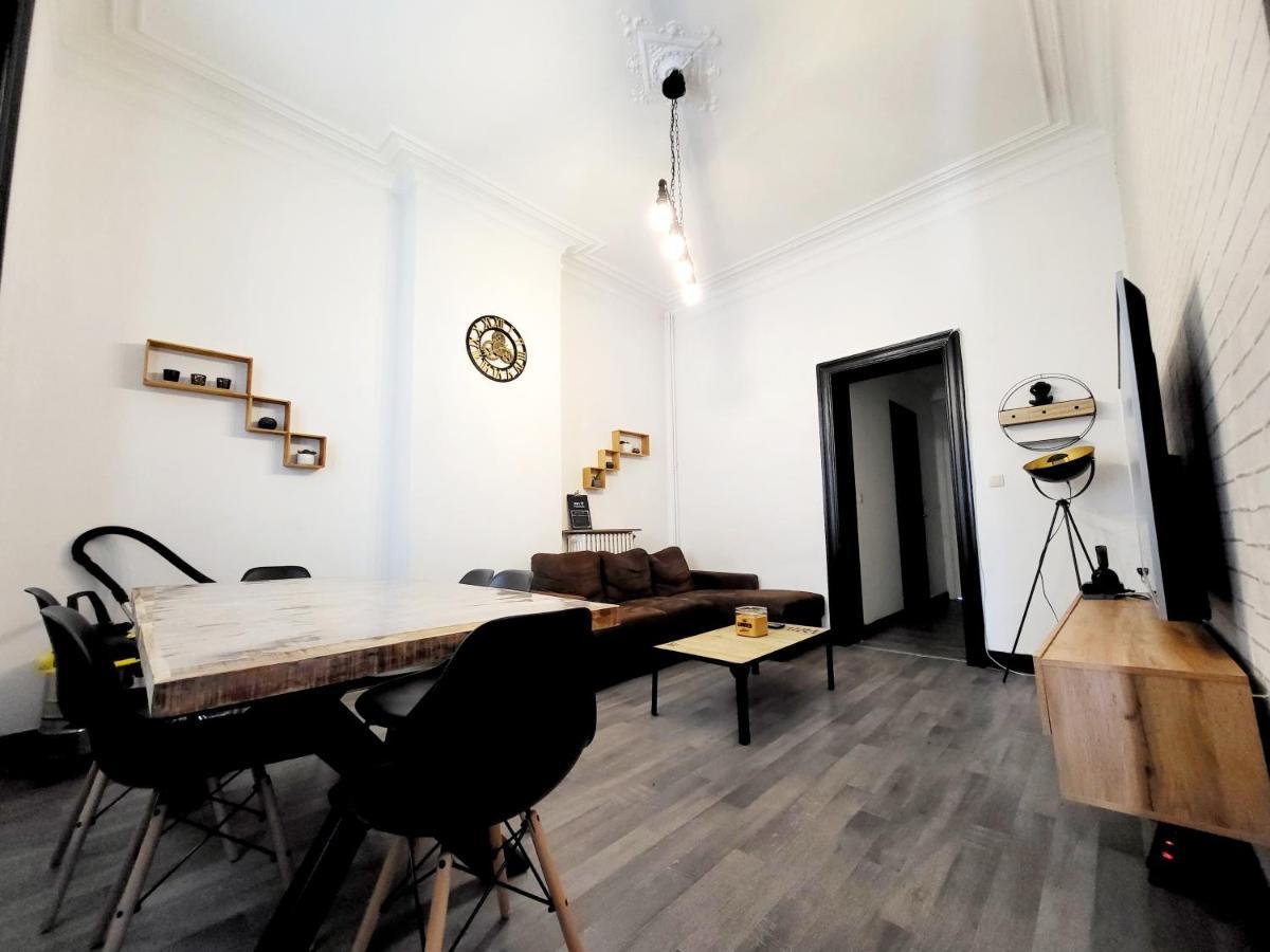 דירות Chambre Privee Au 3E Etage Sans Ascenceur En Plein Centre De שרלרואה מראה חיצוני תמונה