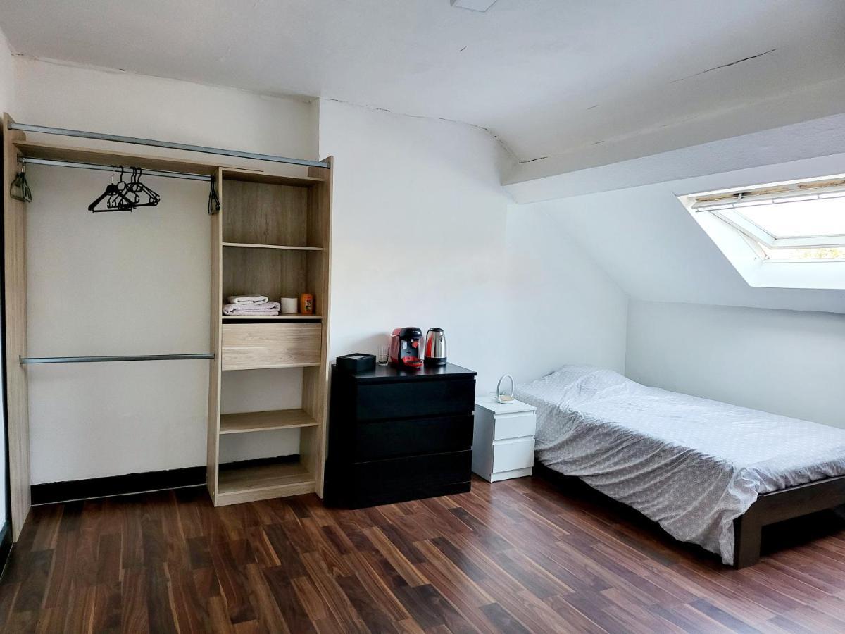 דירות Chambre Privee Au 3E Etage Sans Ascenceur En Plein Centre De שרלרואה מראה חיצוני תמונה